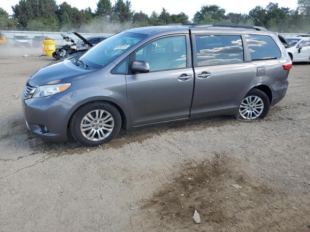 TOYOTA SIENNA XLE