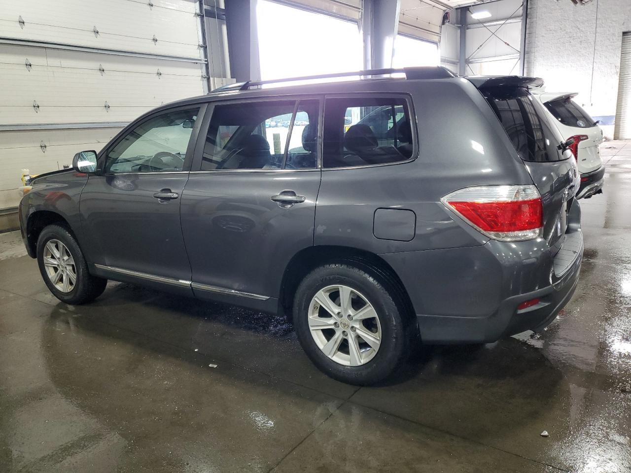 TOYOTA HIGHLANDER BASE