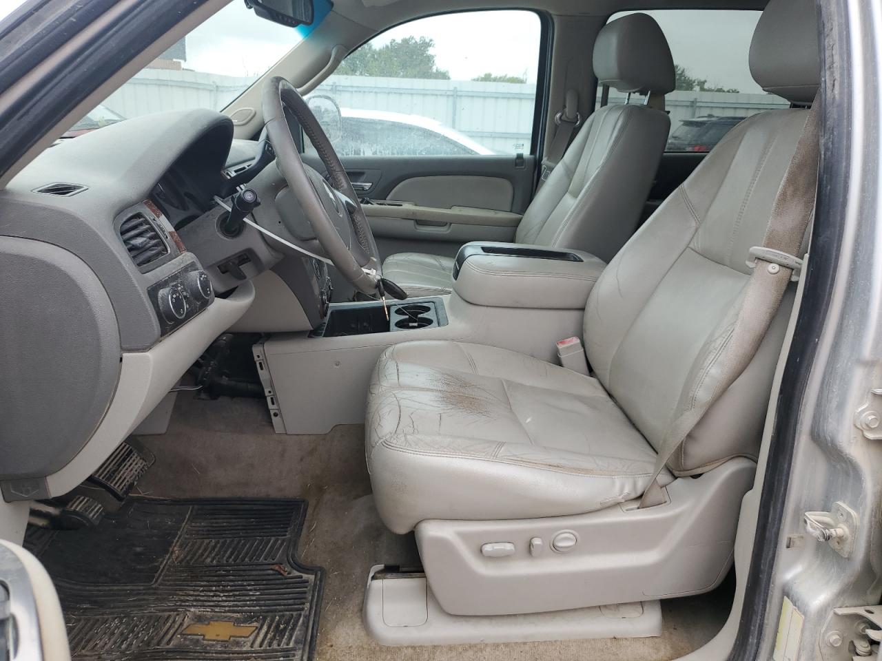 CHEVROLET SUBURBAN K1500 LT