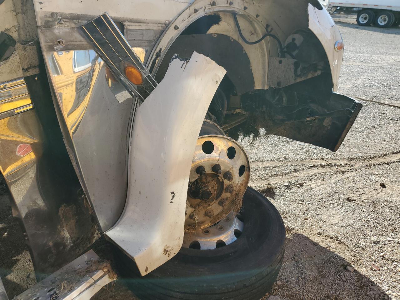 Lot #3297119488 2020 FREIGHTLINER CORONADO