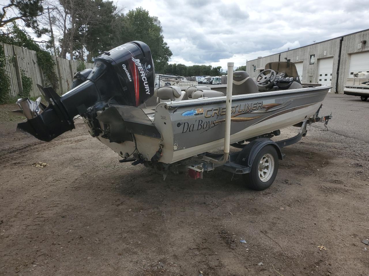 Lot #3279695913 2005 CRESTLINER BOAT