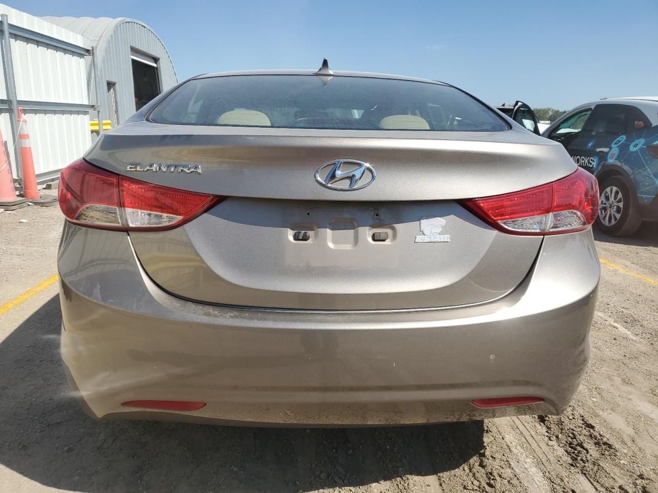HYUNDAI ELANTRA GLS