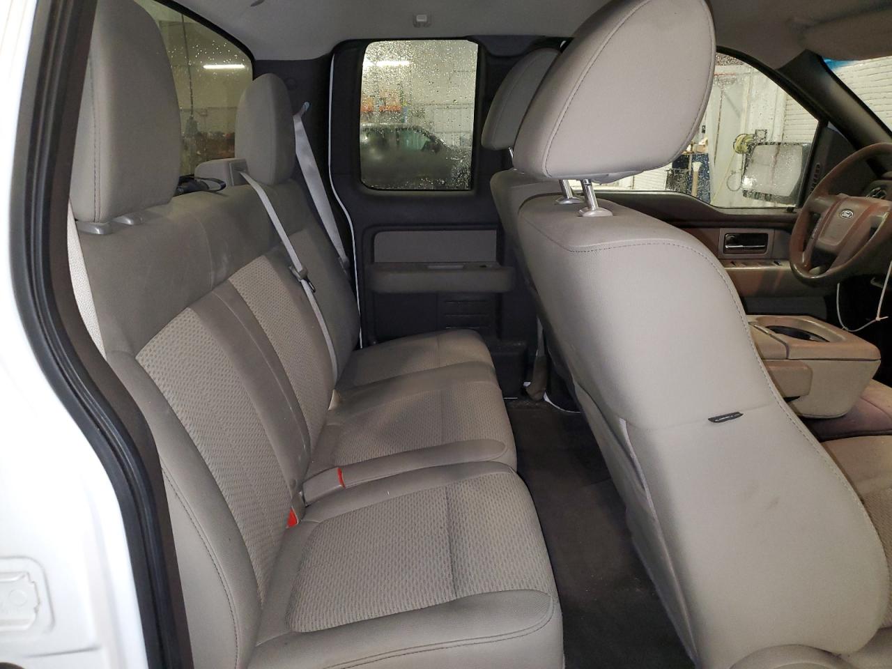 FORD F-150 SUPER CAB