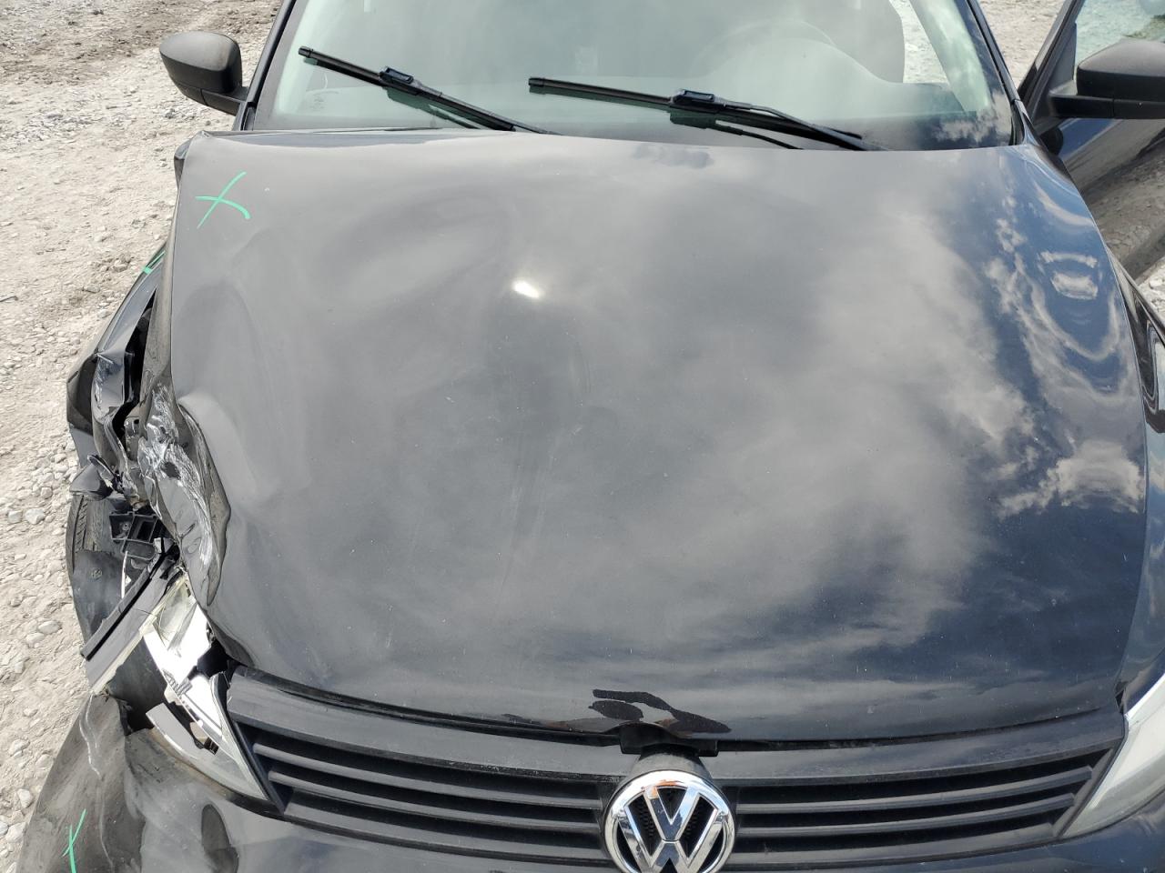 VOLKSWAGEN JETTA BASE