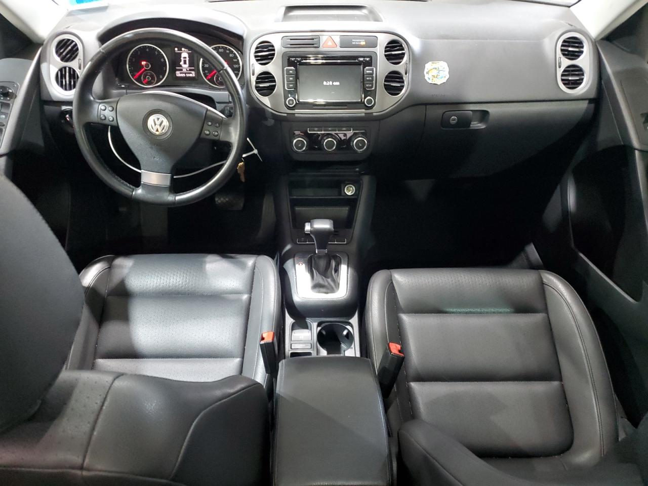 VOLKSWAGEN TIGUAN SE