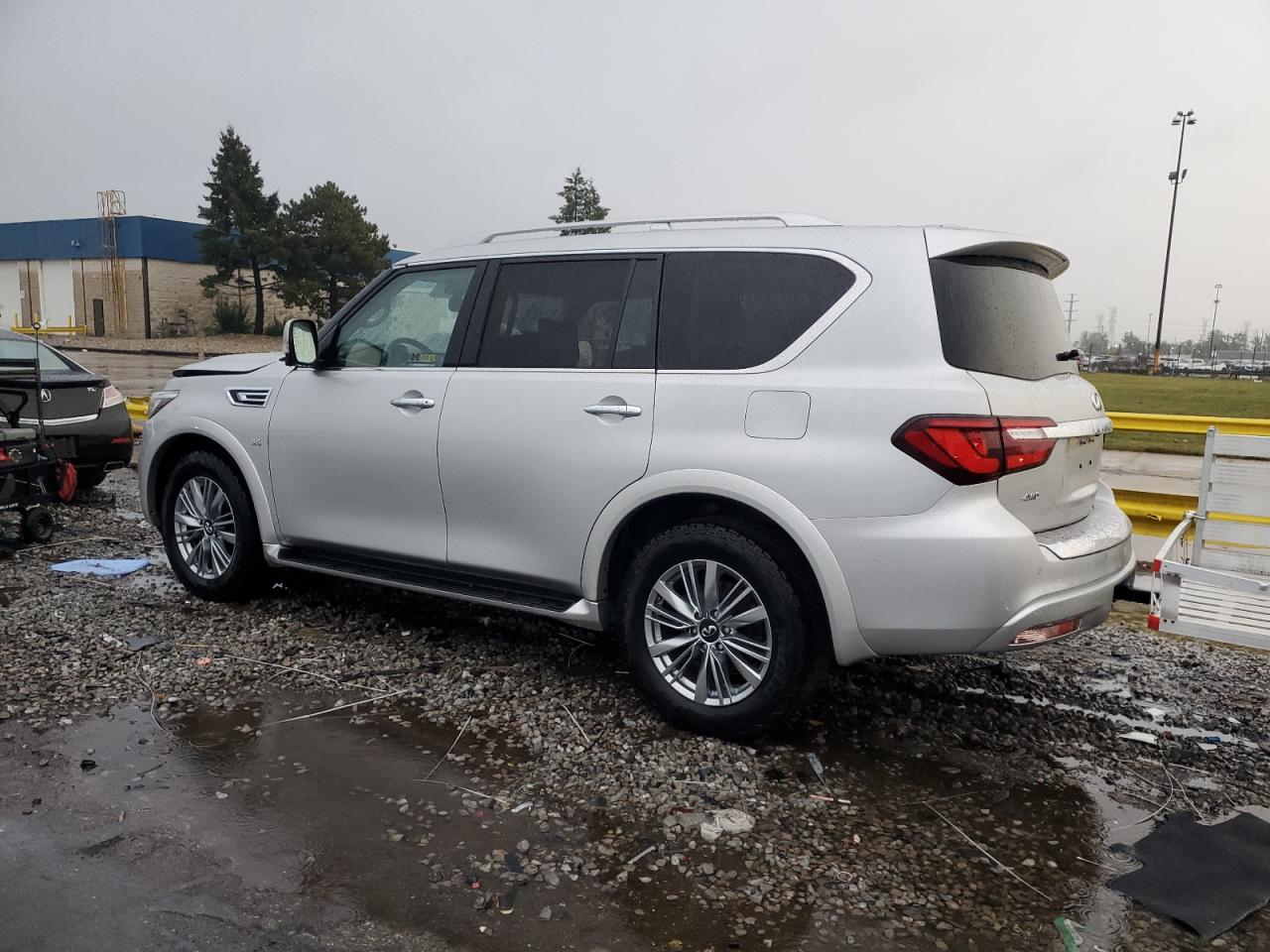 INFINITI QX80 LUXE