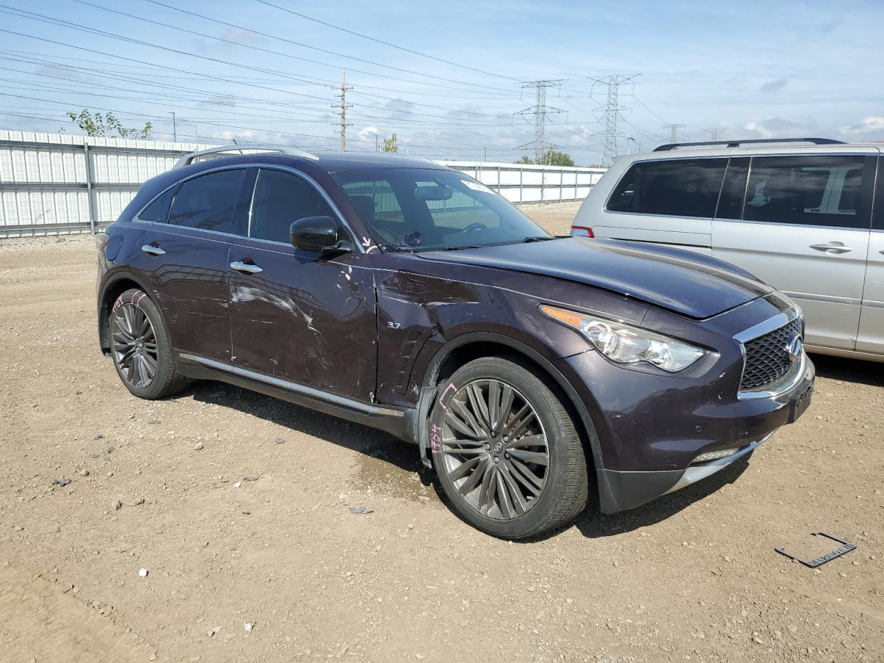 INFINITI QX70
