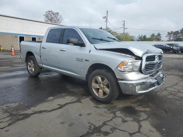 2016 RAM 1500 SLT 3C6RR7LT3GG191101