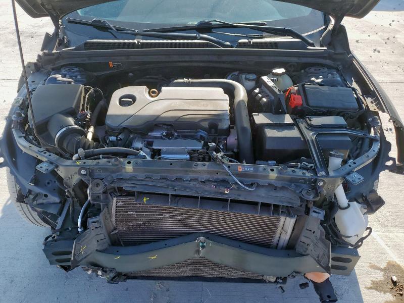 2017 CHEVROLET MALIBU LT 1G1ZE5ST1HF128147
