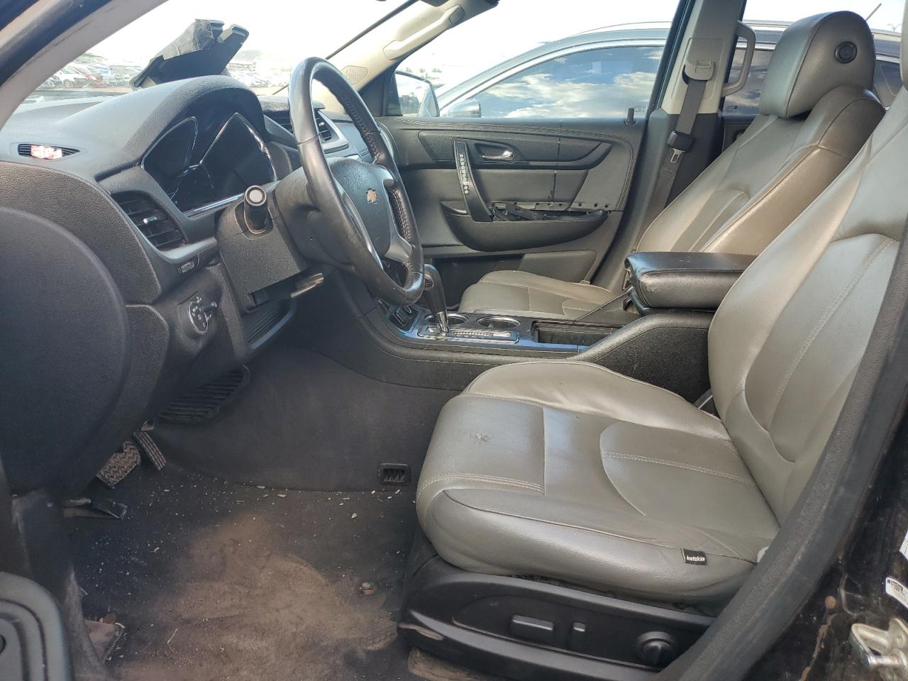 CHEVROLET TRAVERSE LT