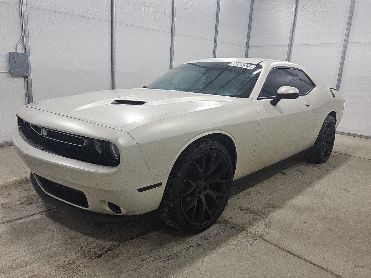 Salvage Dodge Challenger