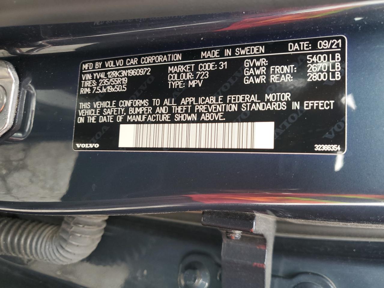 VOLVO XC60 B5 MOMENTUM