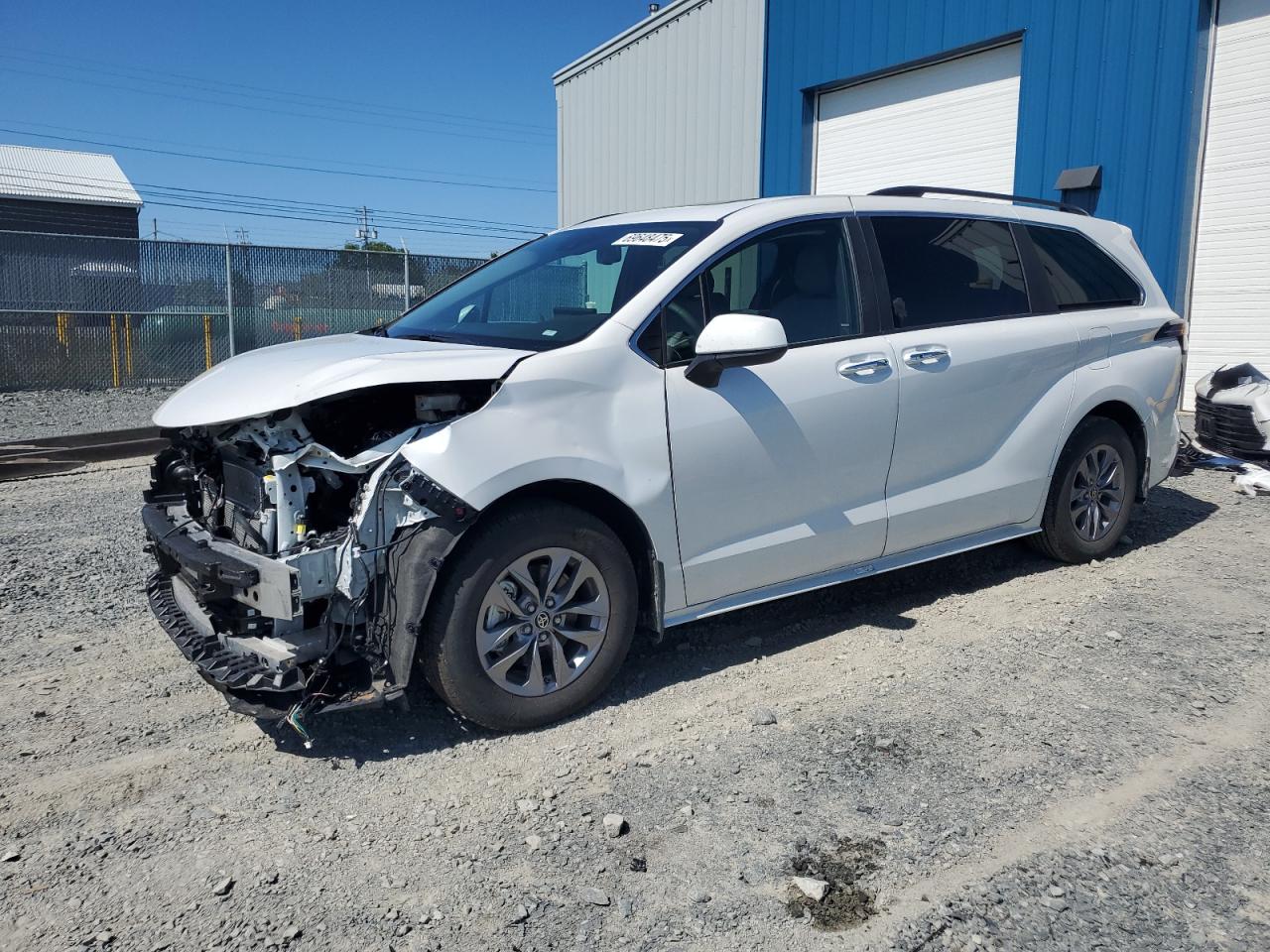 TOYOTA SIENNA LE/XLE