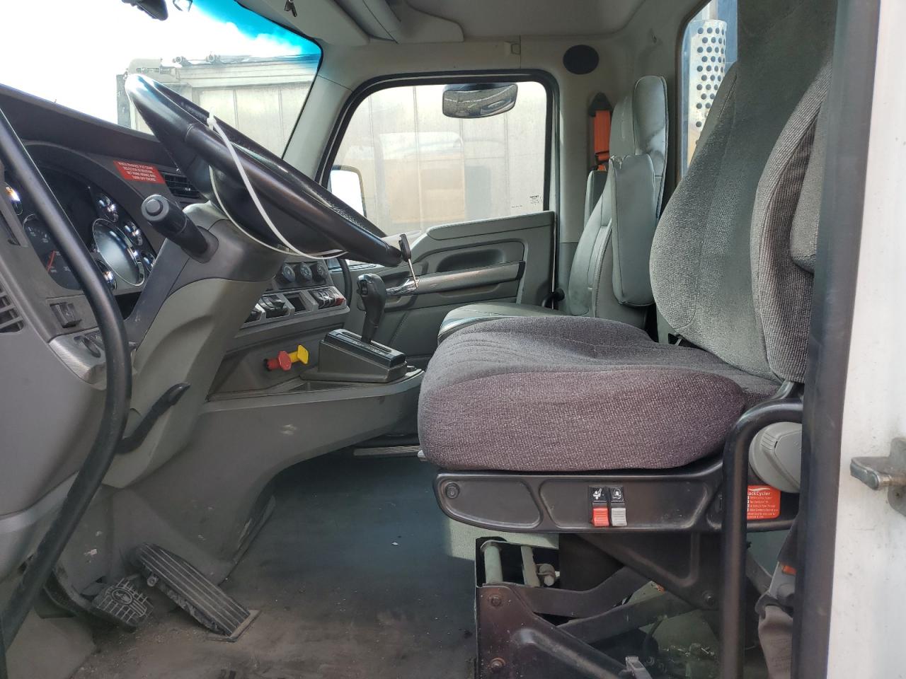 Lot #3261966489 2016 KENWORTH T680