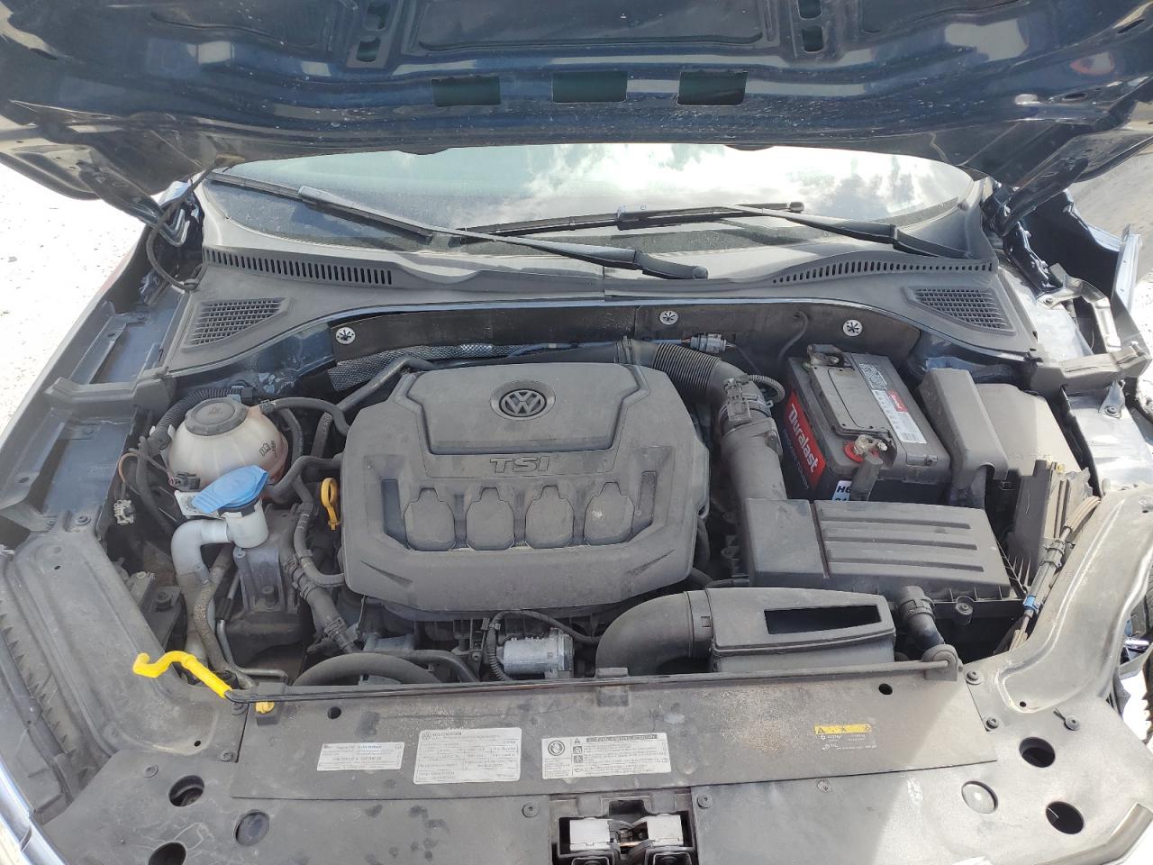 VOLKSWAGEN PASSAT SE