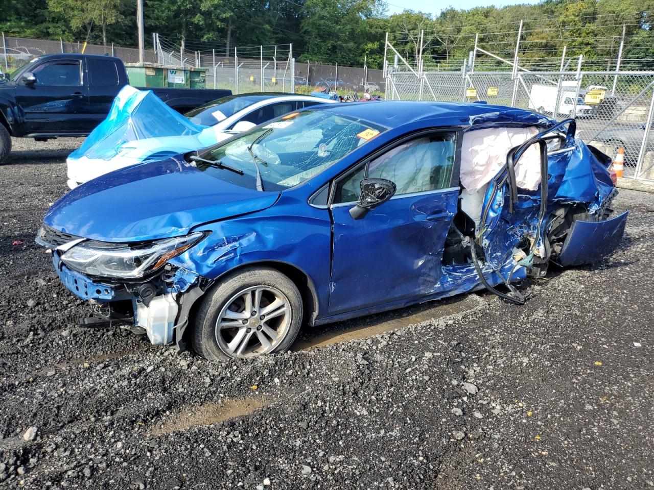 Lot #3291451468 2017 CHEVROLET CRUZE LT