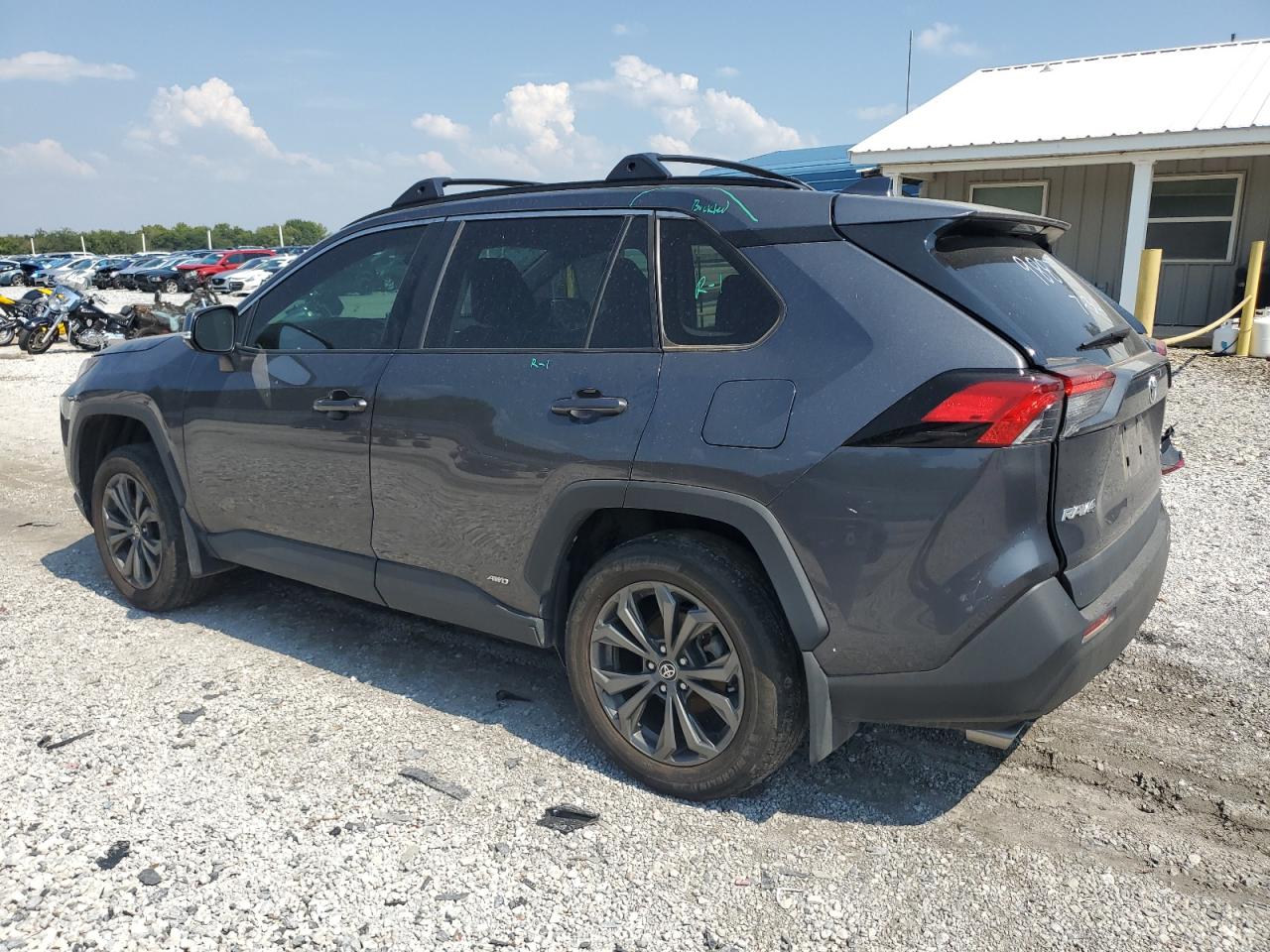 TOYOTA RAV4 XLE PREMIUM