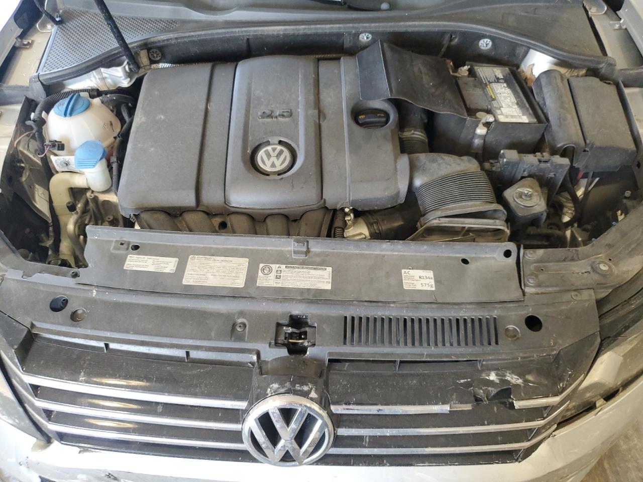 VOLKSWAGEN PASSAT SE