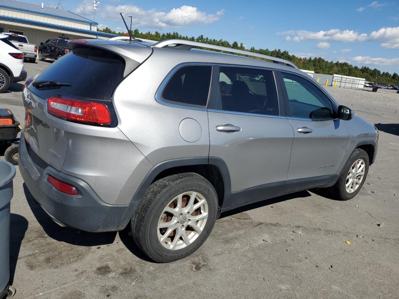 JEEP GRAND CHEROKEE LATITUDE