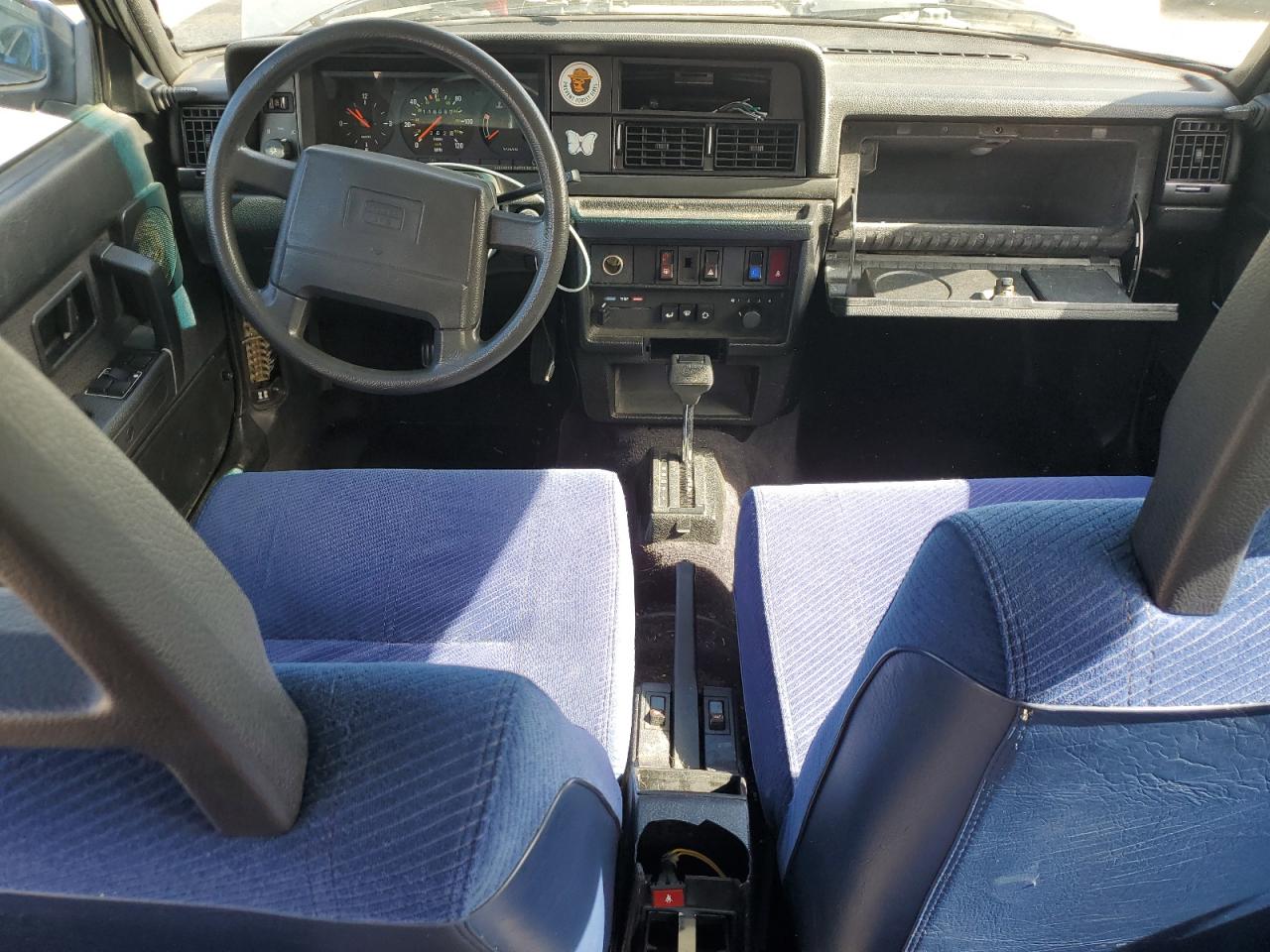Lot #3308233211 1991 VOLVO 240