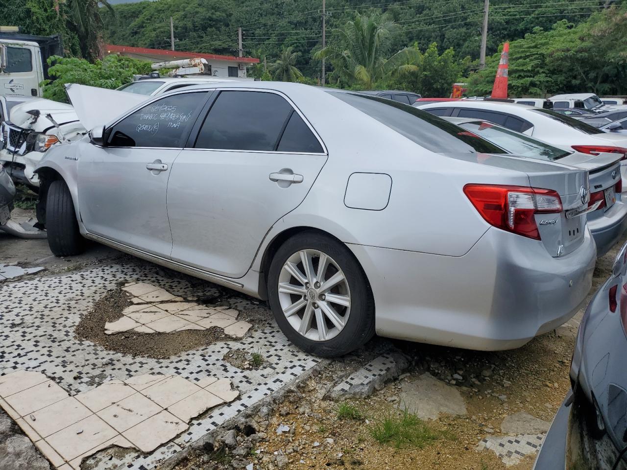 TOYOTA CAMRY HYBRID