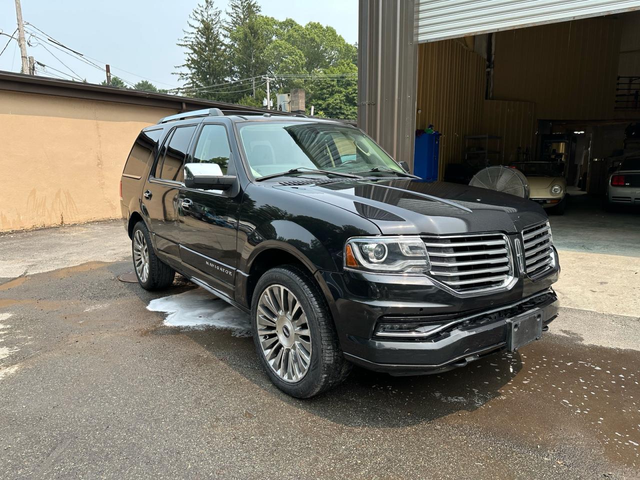 LINCOLN NAVIGATOR