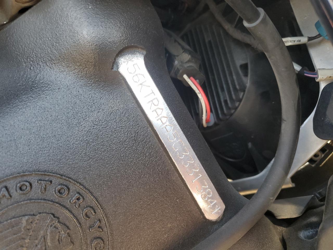 Lot #3279743925 2016 INDIAN MOTORCYCLE CO. ROADMASTER