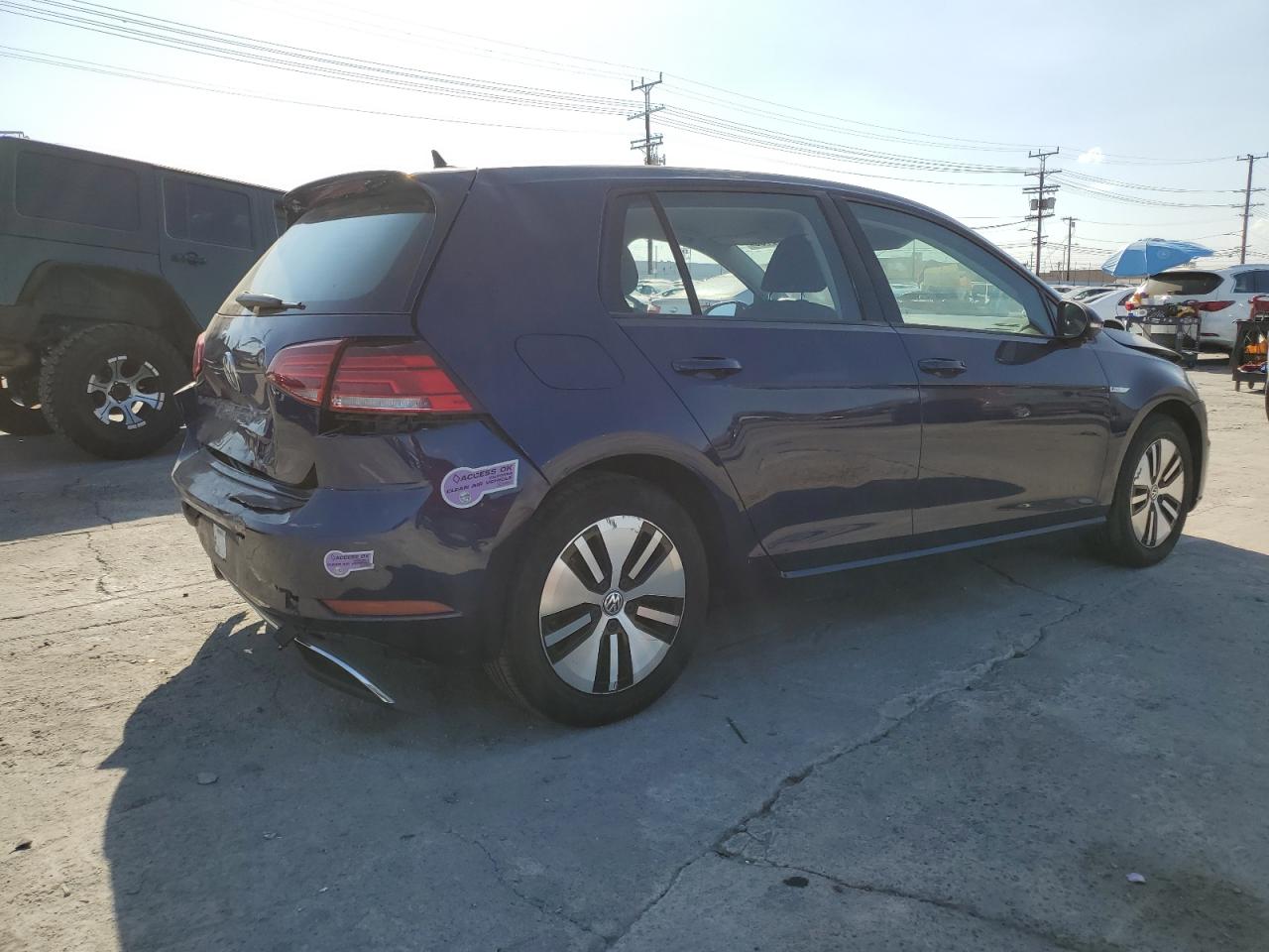 VOLKSWAGEN E-GOLF SE
