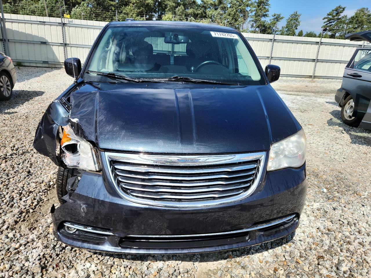 CHRYSLER TOWN & COUNTRY TOURING