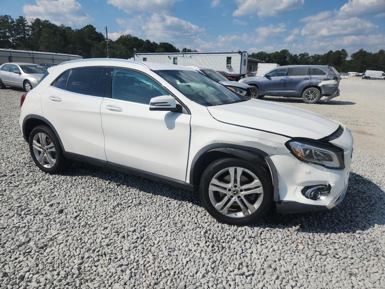 MERCEDES-BENZ GLA-CLASS 250