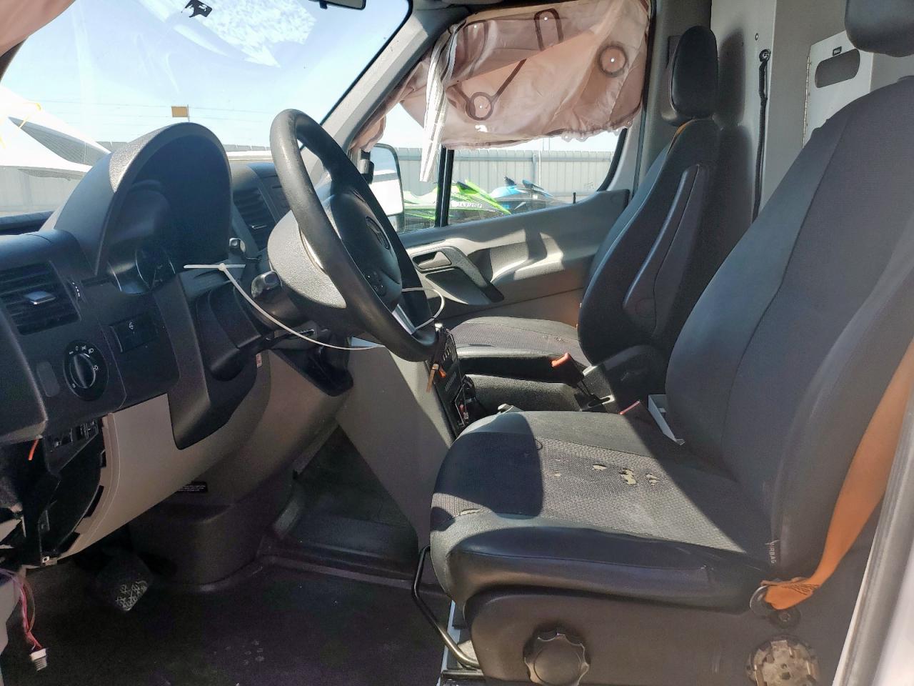 MERCEDES-BENZ SPRINTER 2500