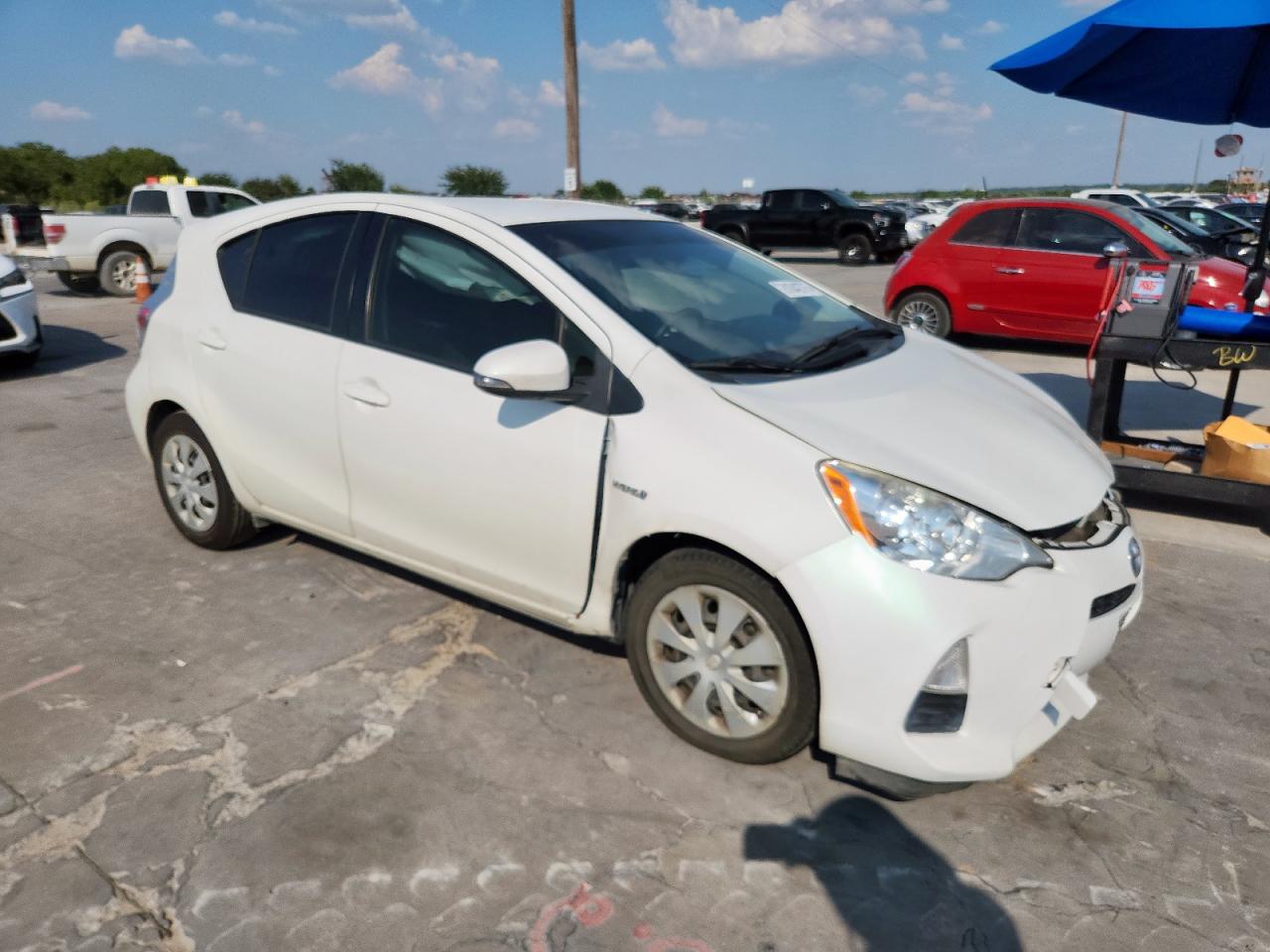 TOYOTA PRIUS C