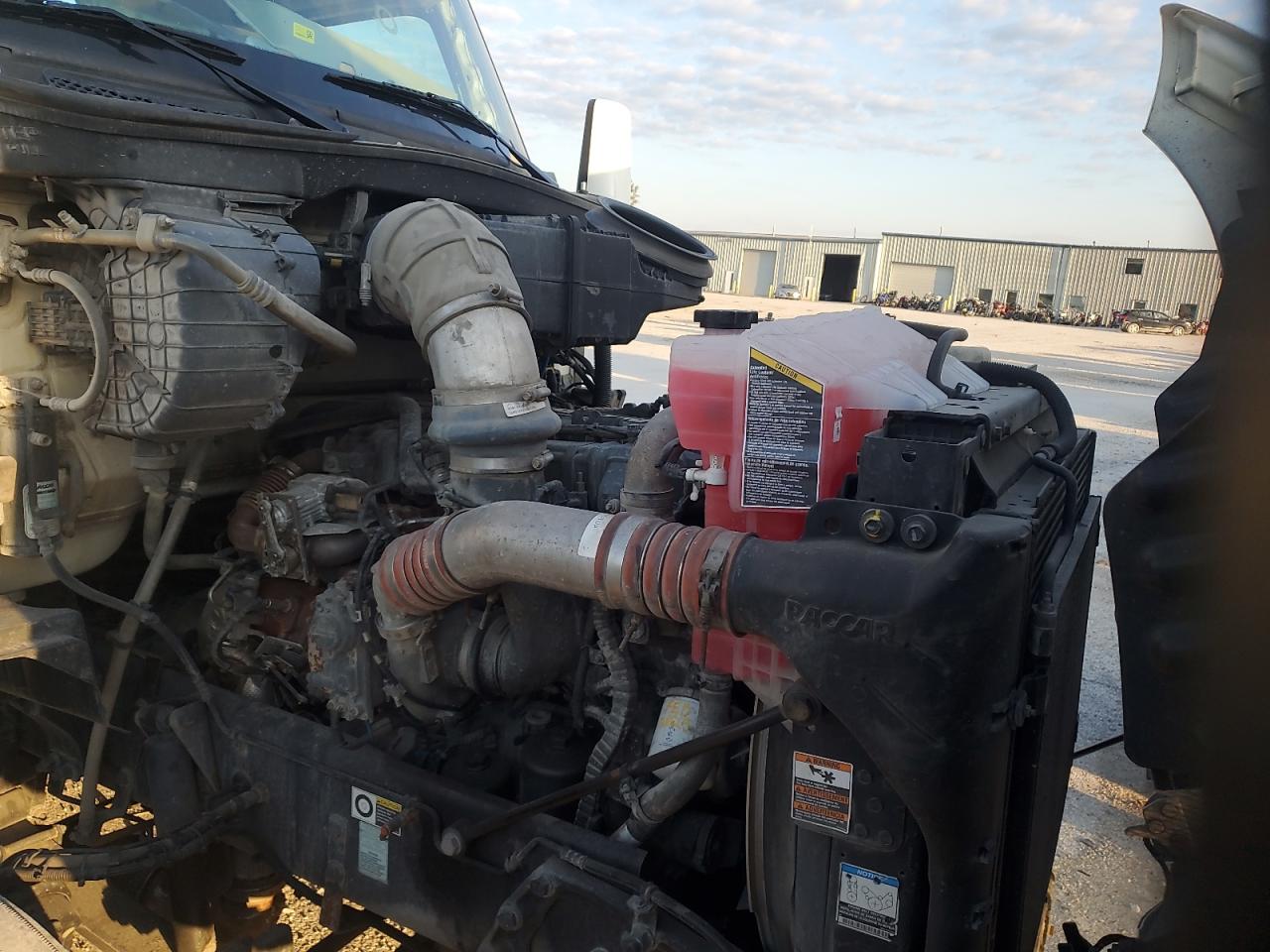 Lot #3265903113 2017 KENWORTH T680