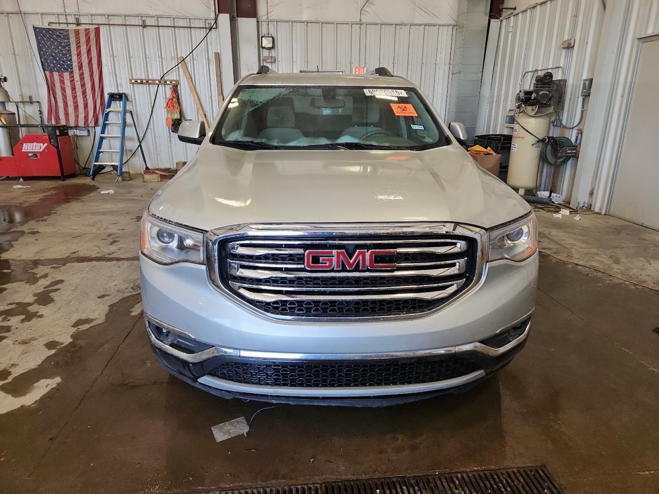 GMC ACADIA SLE