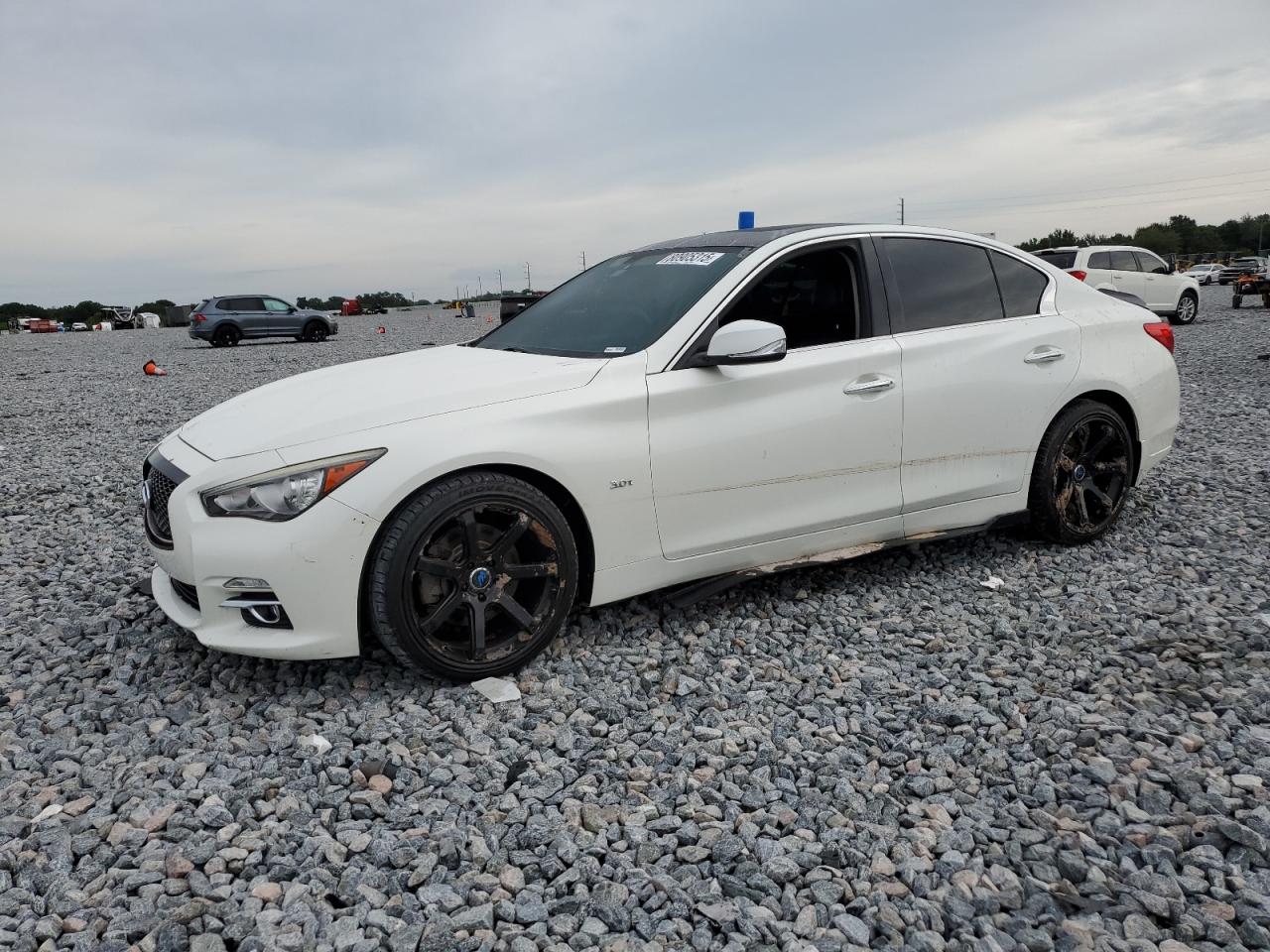 INFINITI Q50 PREMIUM