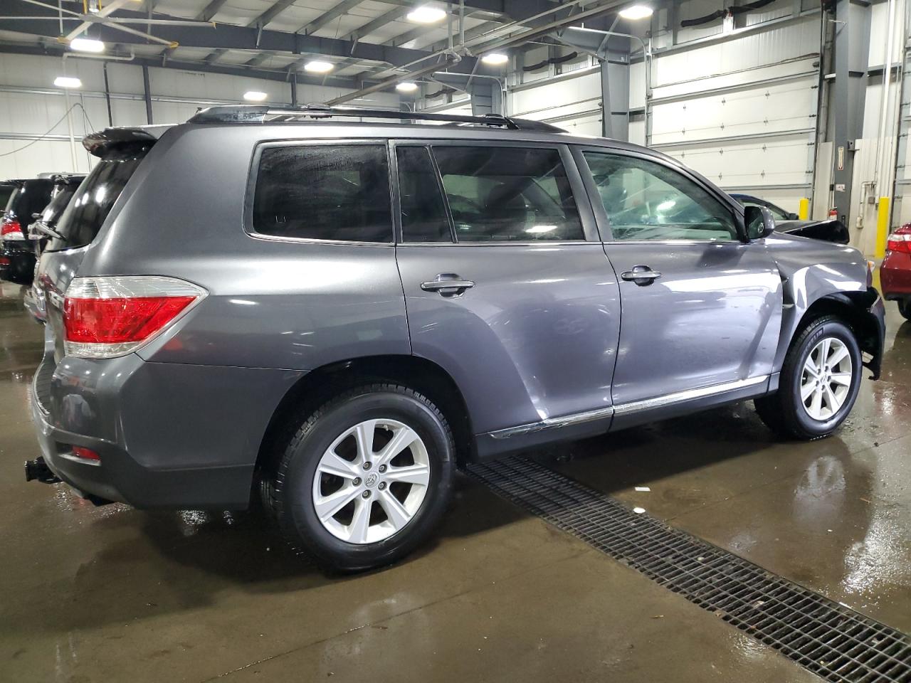 TOYOTA HIGHLANDER BASE