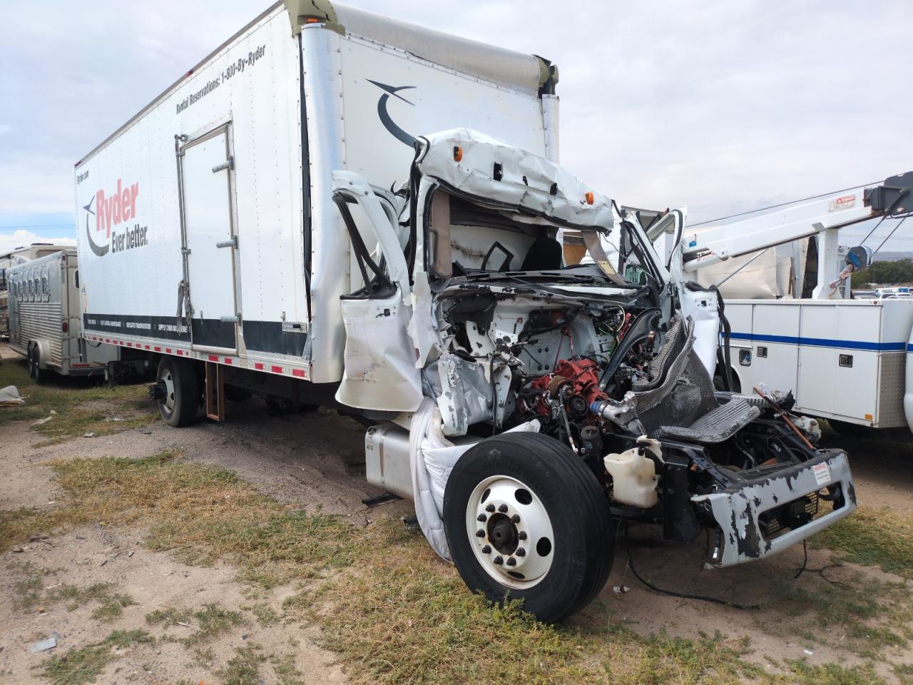 Lot #3291210975 2018 FREIGHTLINER M2 106 MED