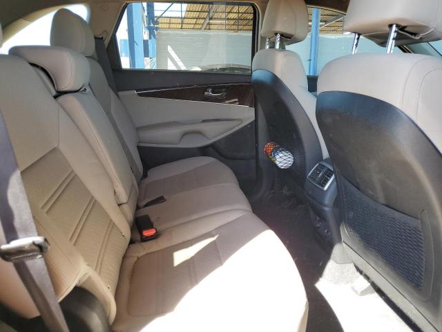 2017 KIA SORENTO LX - 5XYPG4A52HG310202