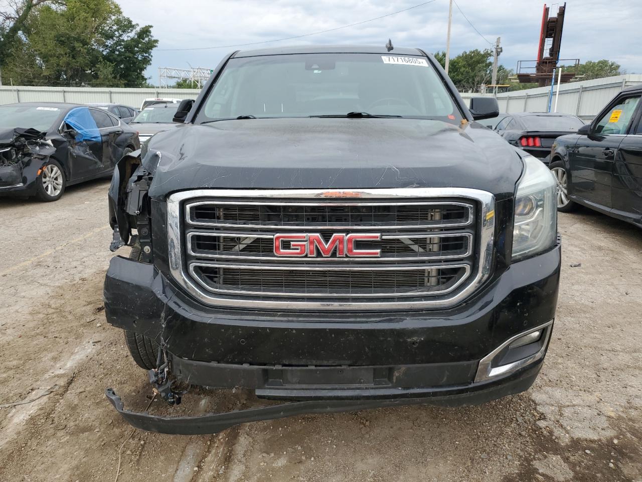 GMC YUKON SLT