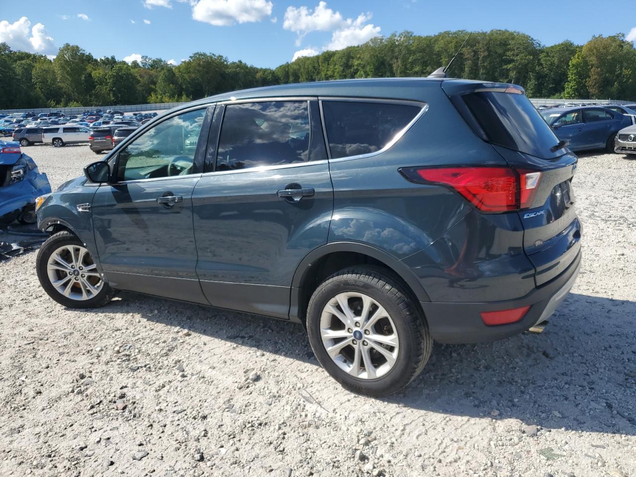 FORD ESCAPE SE