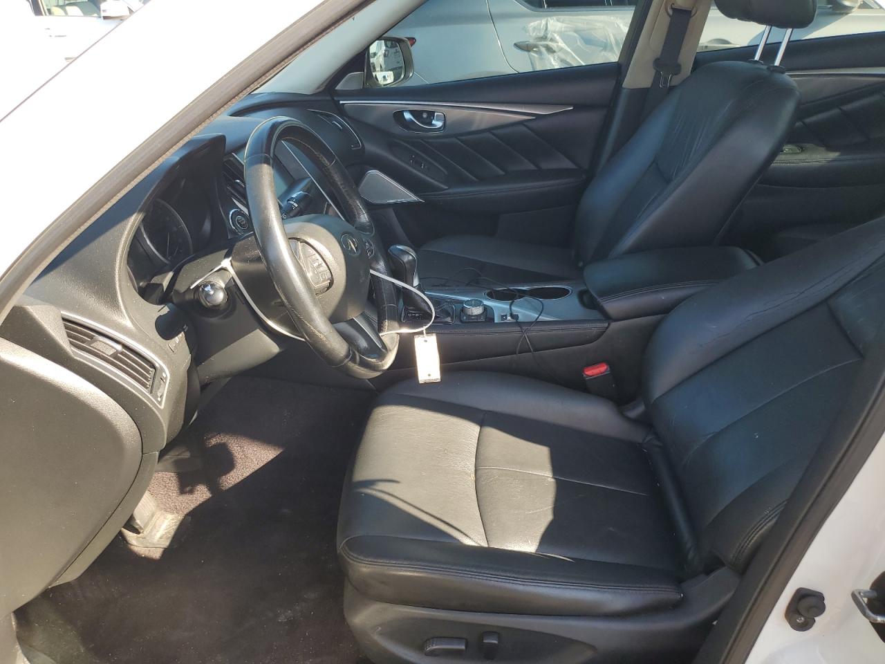 INFINITI Q50 PREMIUM