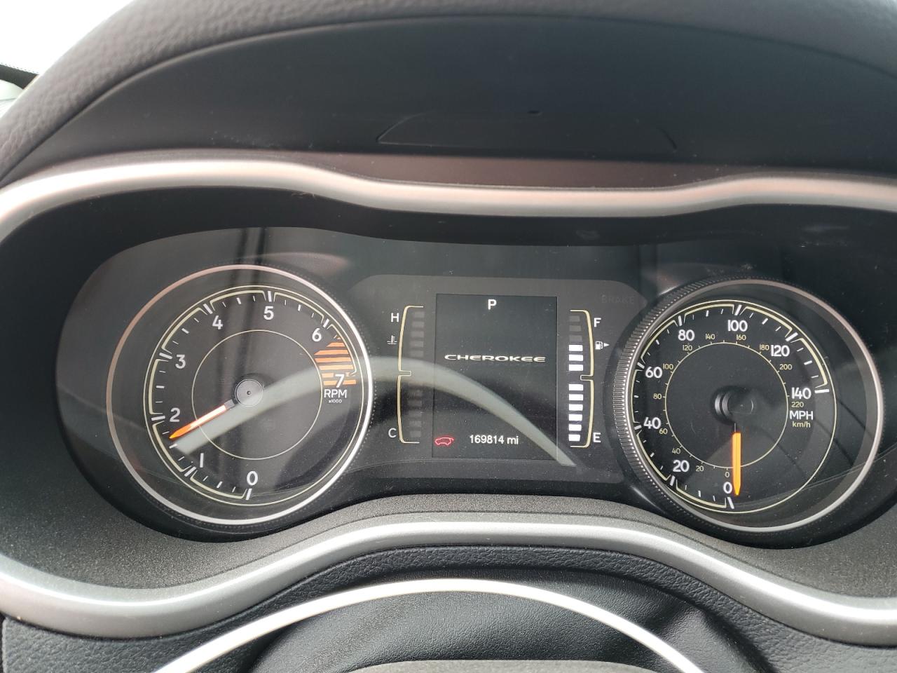 JEEP GRAND CHEROKEE LATITUDE PLUS