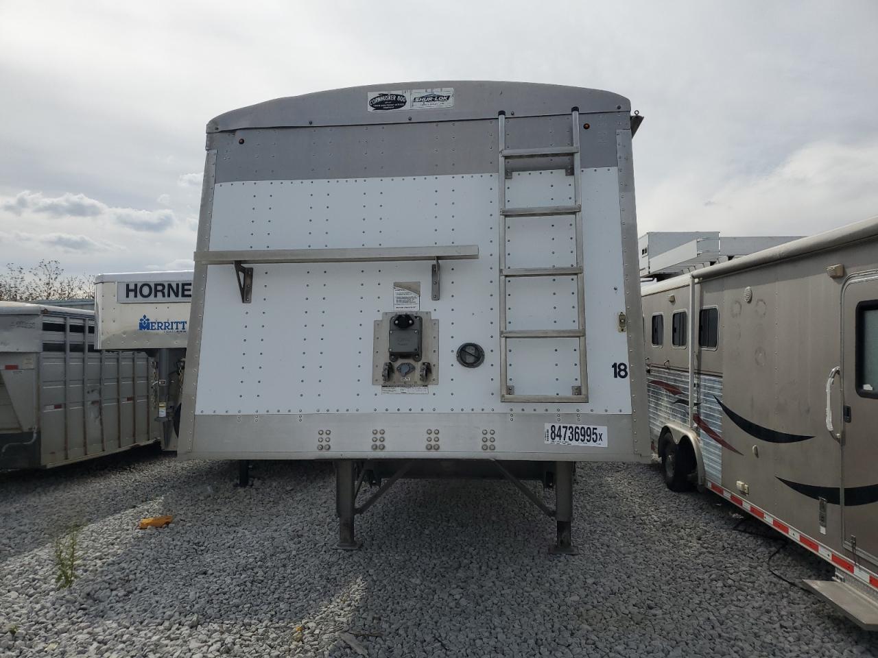 Lot #3291242002 2019 CORNHUSKER GRAINAILER