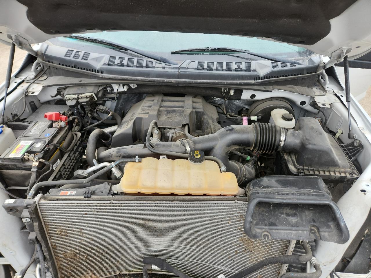 FORD F-150 SUPER CAB