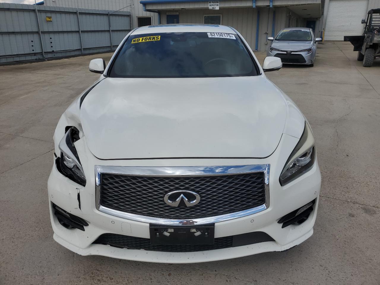 INFINITI Q70 3.7