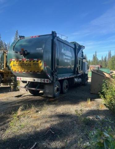 2000 PETERBILT 320 #3240960195