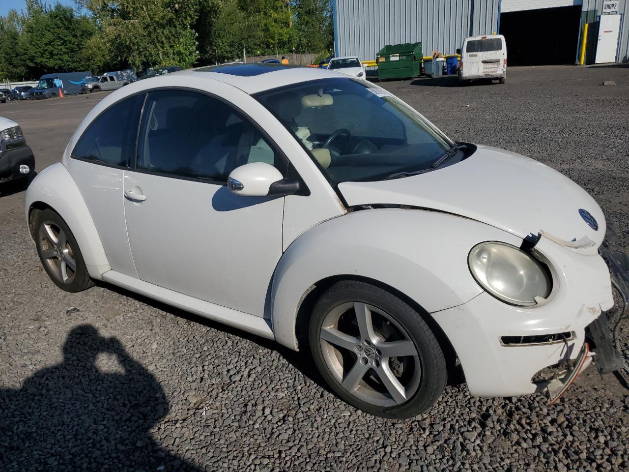 Lot #3269750703 2009 VOLKSWAGEN NEW BEETLE
