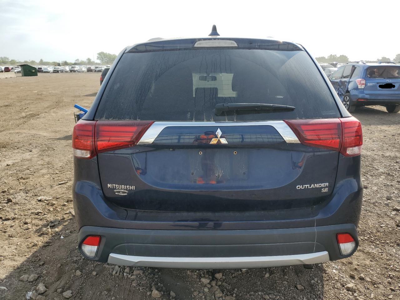 MITSUBISHI OUTLANDER SE