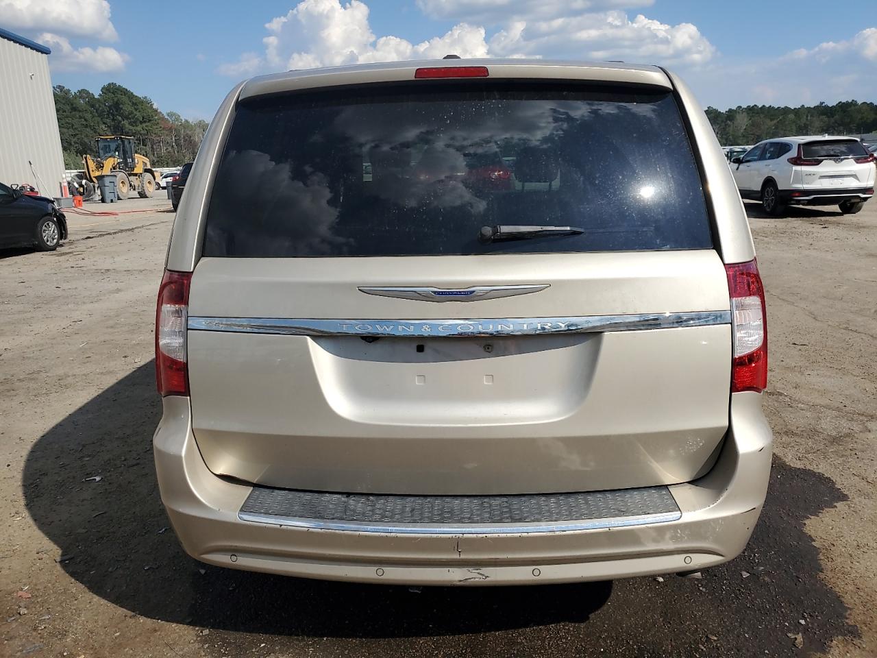 CHRYSLER TOWN & COUNTRY TOURING L