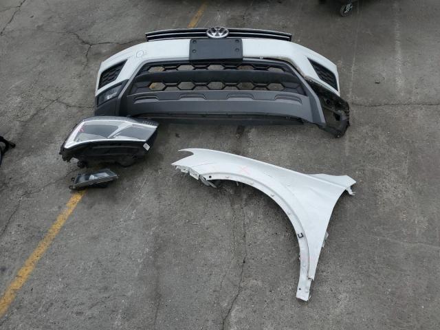 2018 VOLKSWAGEN TIGUAN SE 3VV2B7AX4JM184723